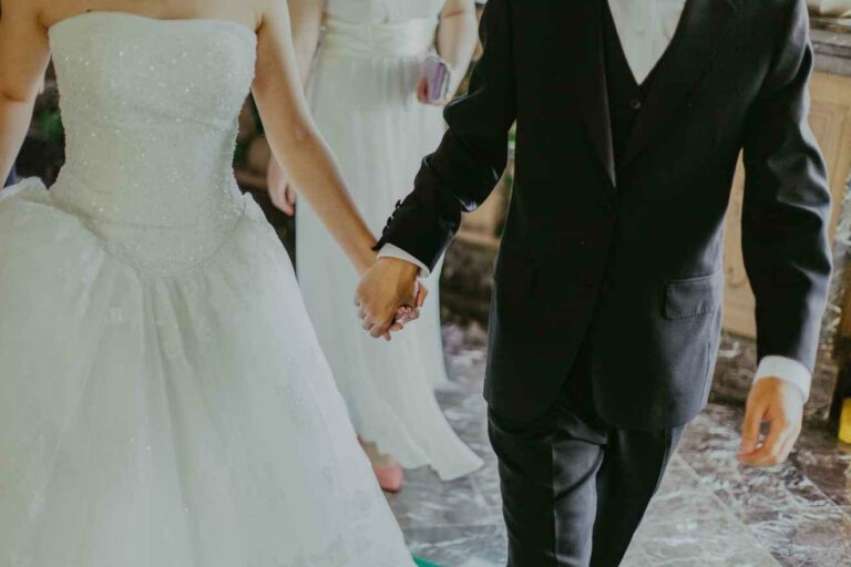 Conseils pour choisir la robe idéale pour le mariage de votre fils